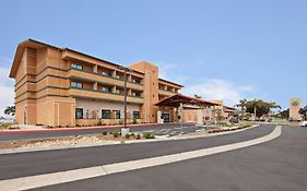 Holiday Inn Express & Suites Ventura Harbor